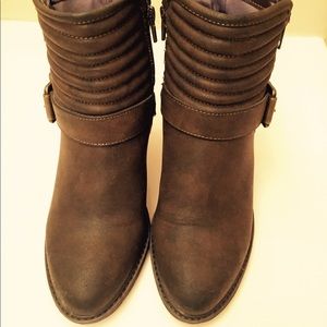 🍁🍂White Mountain “Advice” Ankle Brown Boots🍁🍂